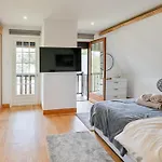 Vila In *