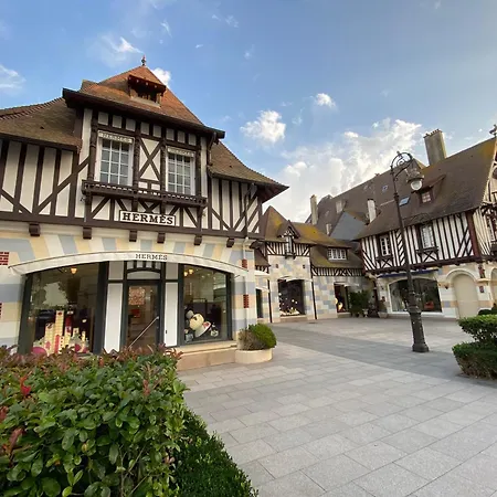 Villa In Trouville-sur-Mer