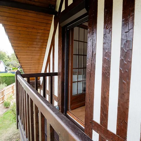 In * Трувиль-сюр-Мер